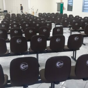 Longarinas pu para igrejas